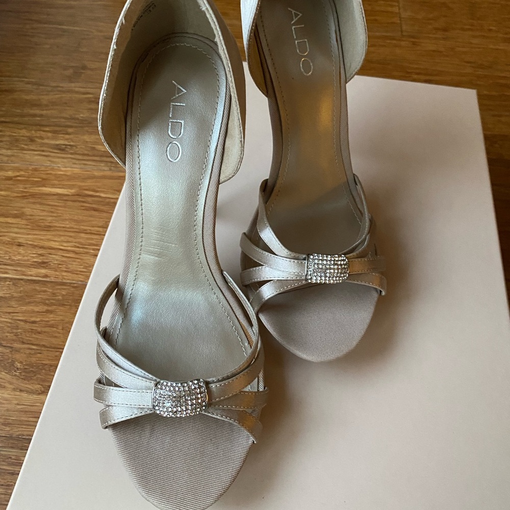 Aldo rose gold heels with rhinestone detailing Sz 38